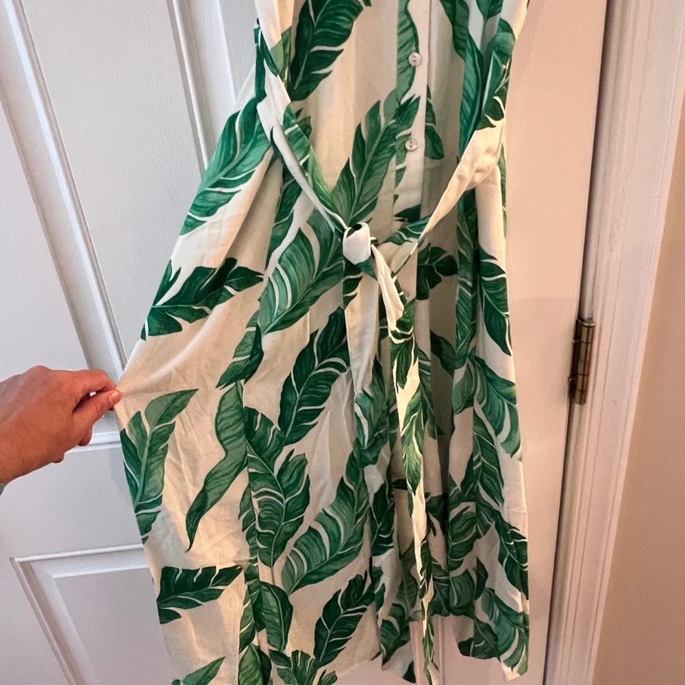H&M Tropical Green Leaf Print Shirt Dress - Picture 3 of 5